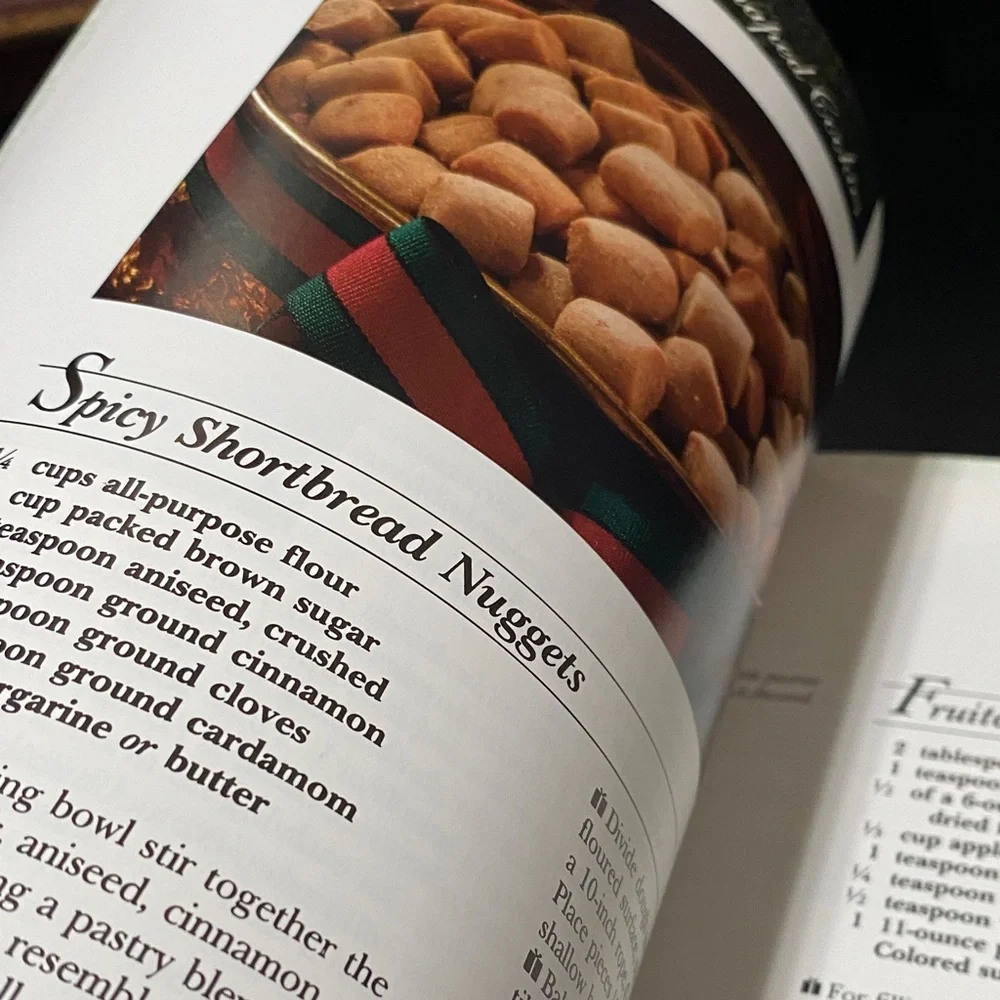 Better Homes and Gardens Cookies Christmas and Any Day Treats double cookbook